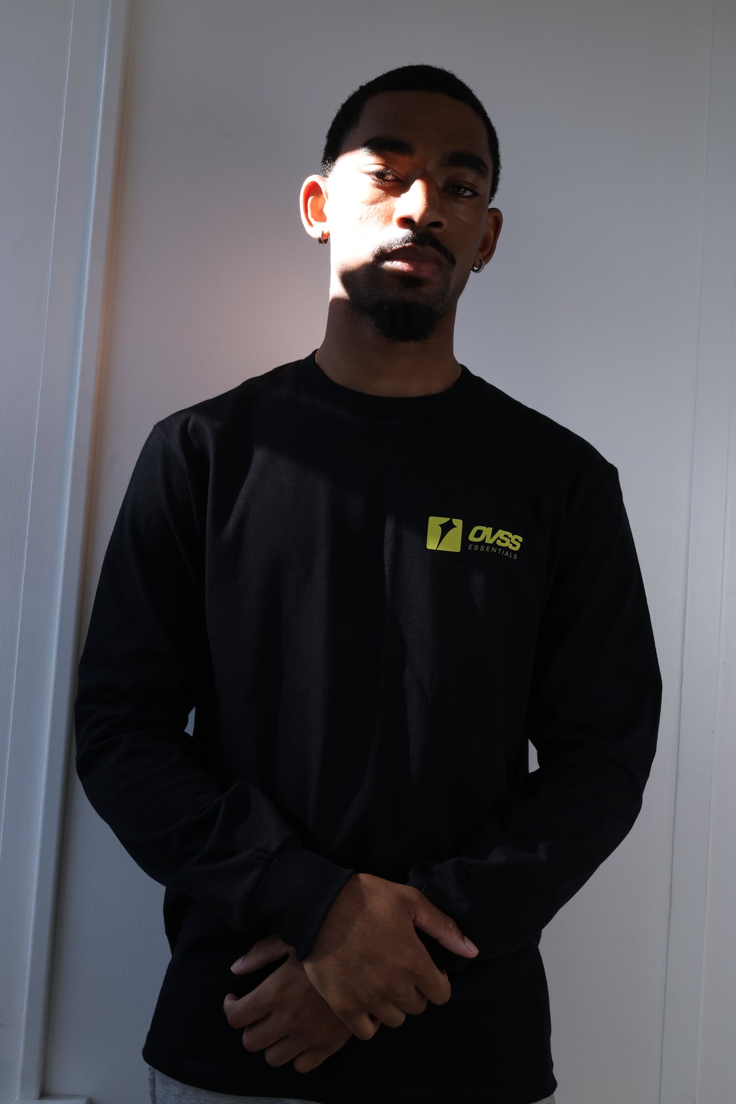 LONGSLEEVES ESSENTIALS