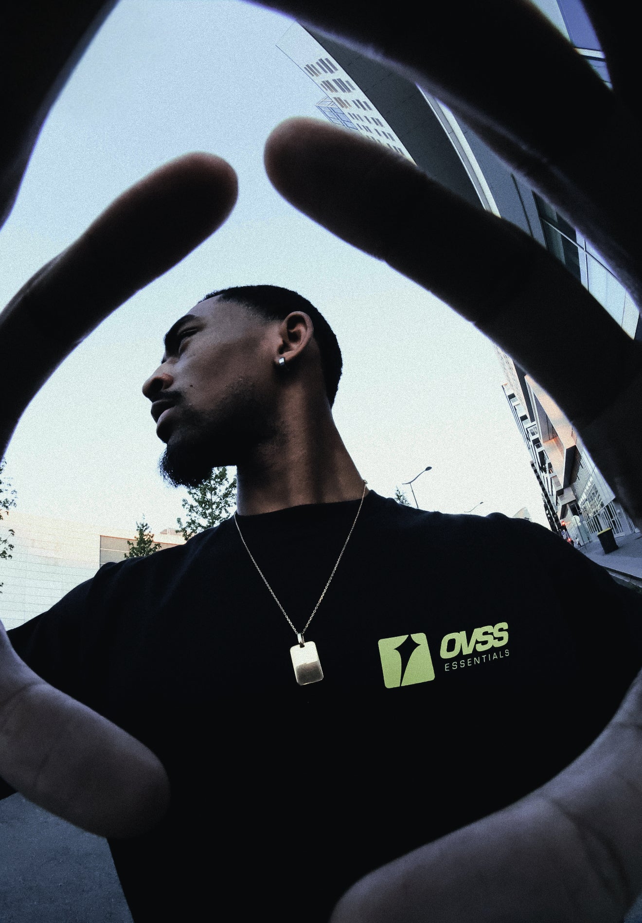 LONGSLEEVES ESSENTIALS